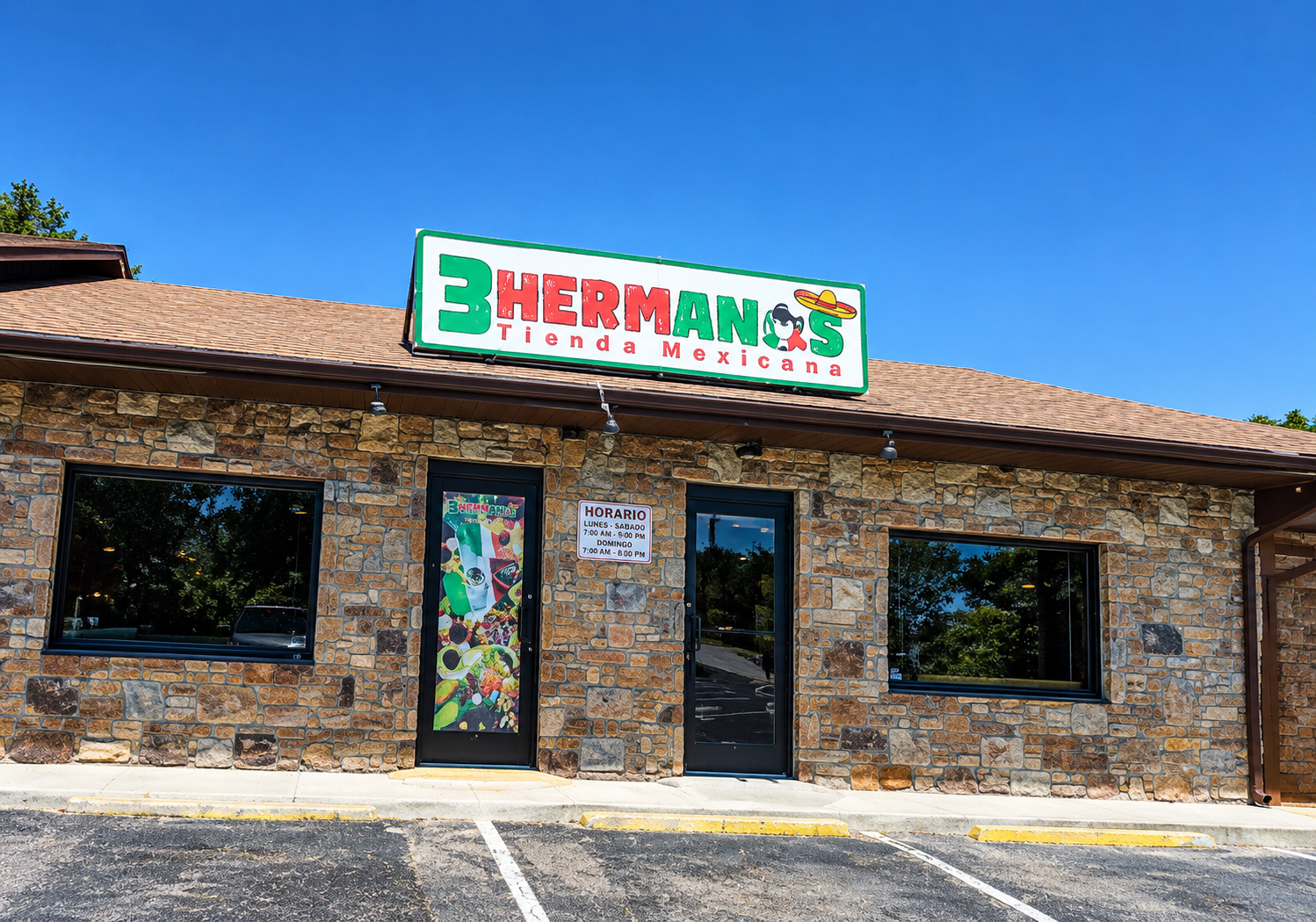 Exterior of 3 Hermanos Tienda Mexicana on Spartanburg Highway